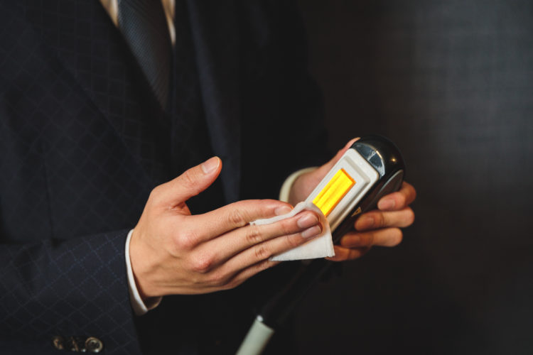 メンズ 顔脱毛 日焼け