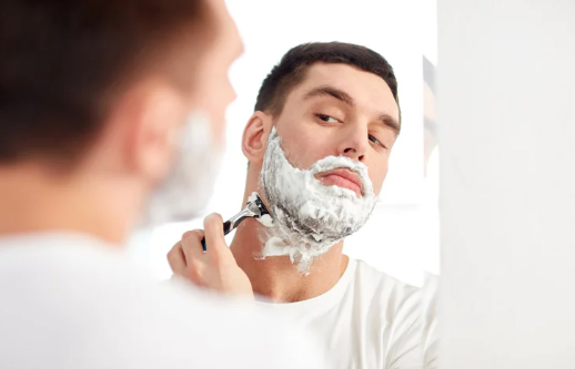 青ヒゲは清潔感を大きく左右する？